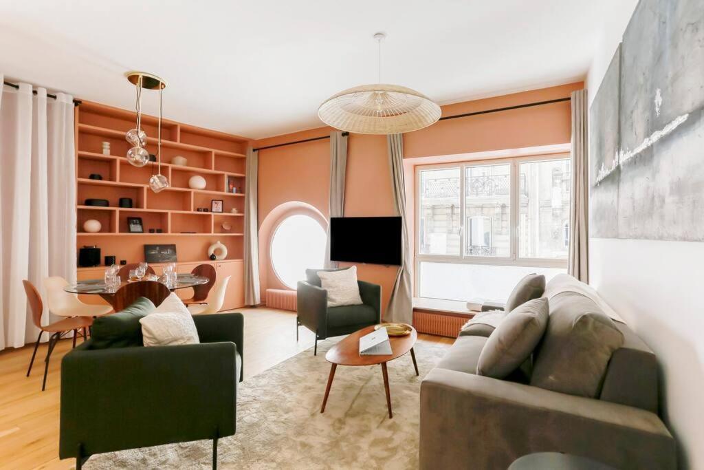 Modern 2 Bedrooms Near Louvre ปารีส ภายนอก รูปภาพ
